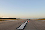 Runway Status Lights - THL-by-Day-(Sunny)-3