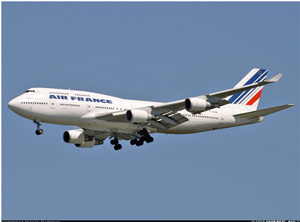 "Photo of Air France 747-400 on Final Approach for landing Photo copyright Manas Barooah - used with permission"