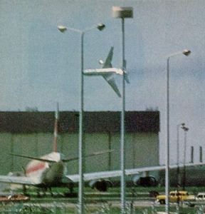 "Photo of American Airlines Flight 191, DC10"