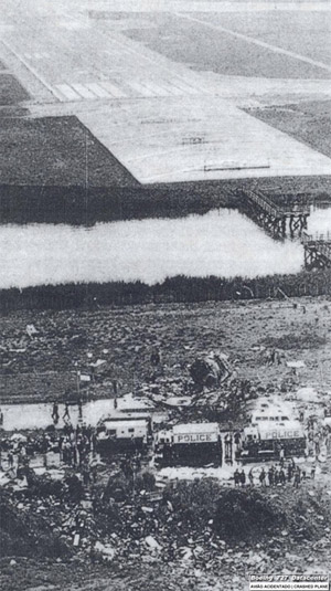 "Photo of wreckage of Flight 66 on Rockaway Boulevard, just north of runway 22L."
