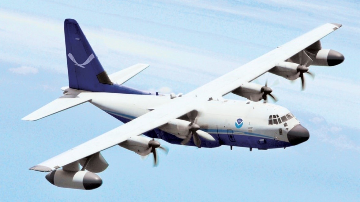 hurricane hunter plane in flight